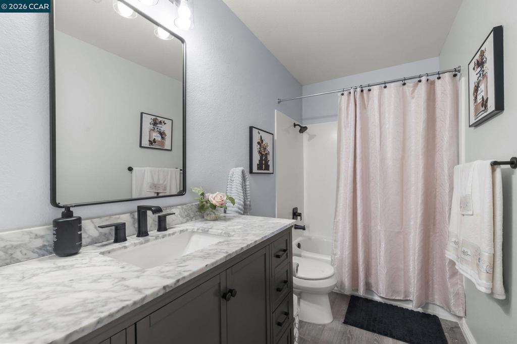 1002 Pinehurst Ct Property Photo 26