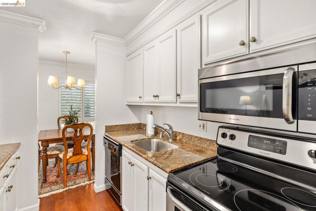 551 Jean St 309 Property Photo 14
