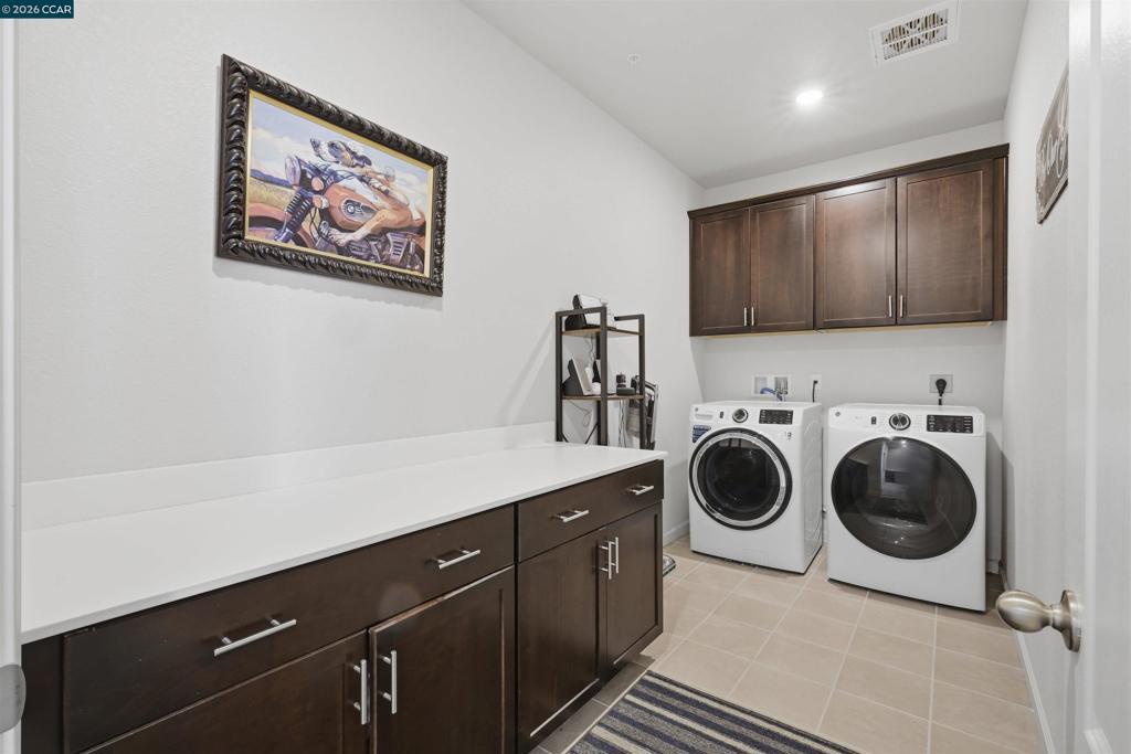 1655 Apricot Ct Property Photo 34