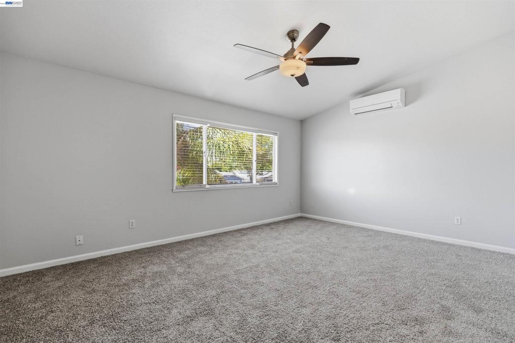 470 Edwards St Property Photo 22