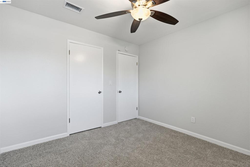 470 Edwards St Property Photo 36
