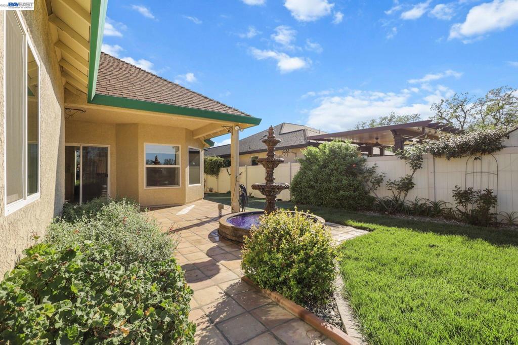 2110 Cadjew St Property Photo 53