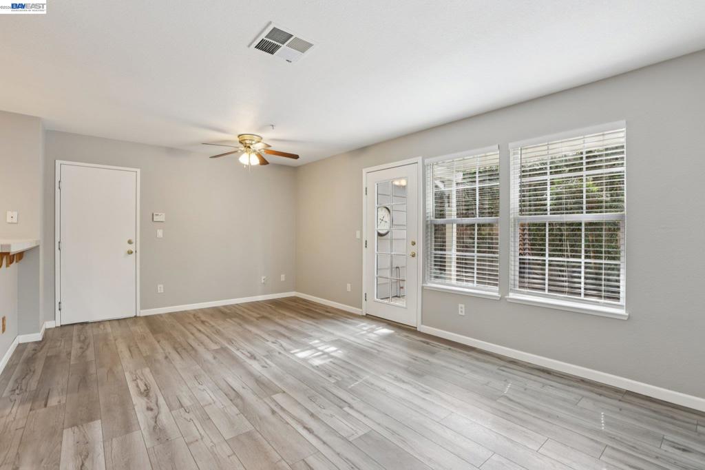 2159 Walsingham Ct 62 Property Photo 5