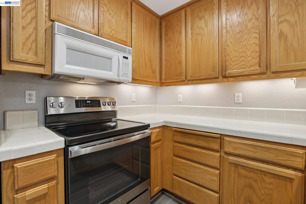2159 Walsingham Ct 62 Property Photo 7