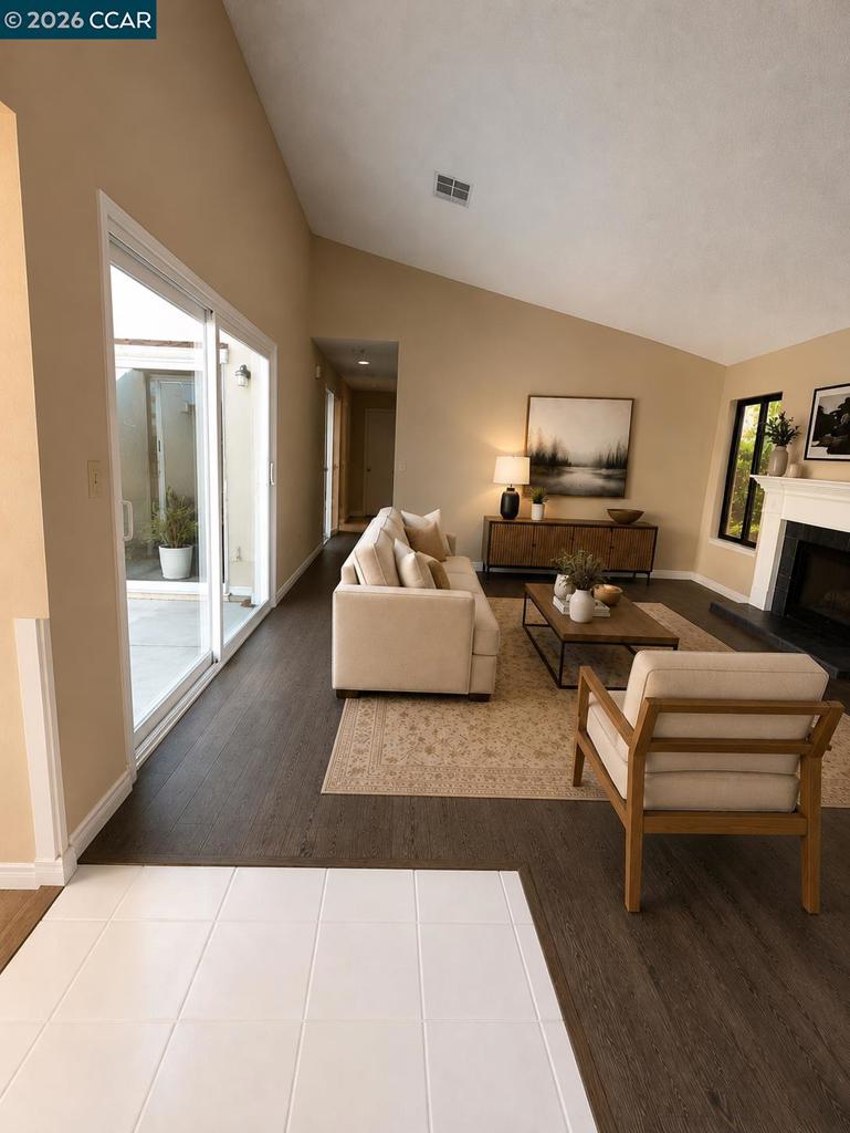 4364 Via Dora Dr Property Photo 4