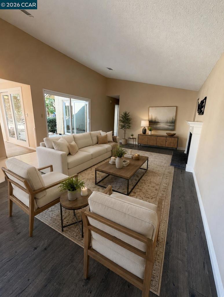 4364 Via Dora Dr Property Photo 6