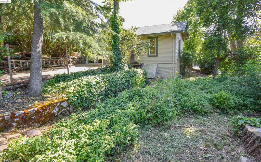 541 S Shepherd St Property Photo 6