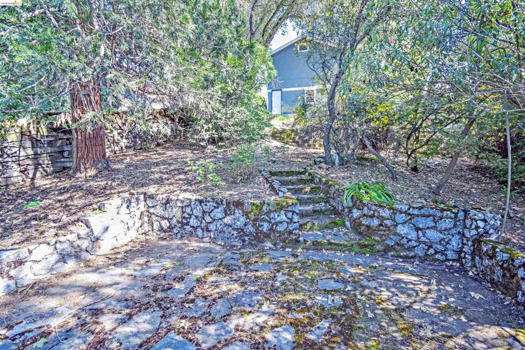 541 S Shepherd St Property Photo 35
