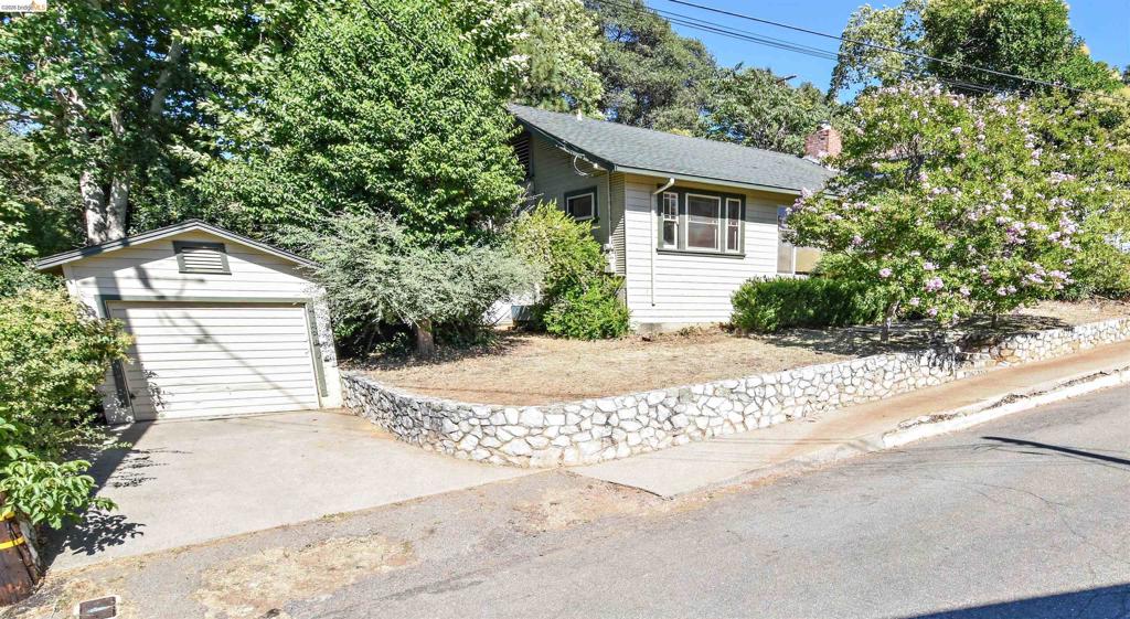 541 S Shepherd St Property Photo 38