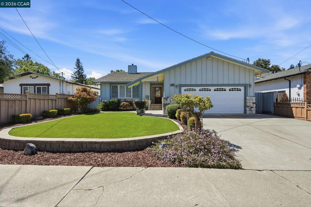 2334 Ramona St Property Photo 1