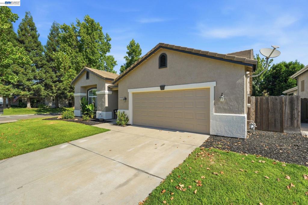 1532 Sophie Ln Property Photo 4