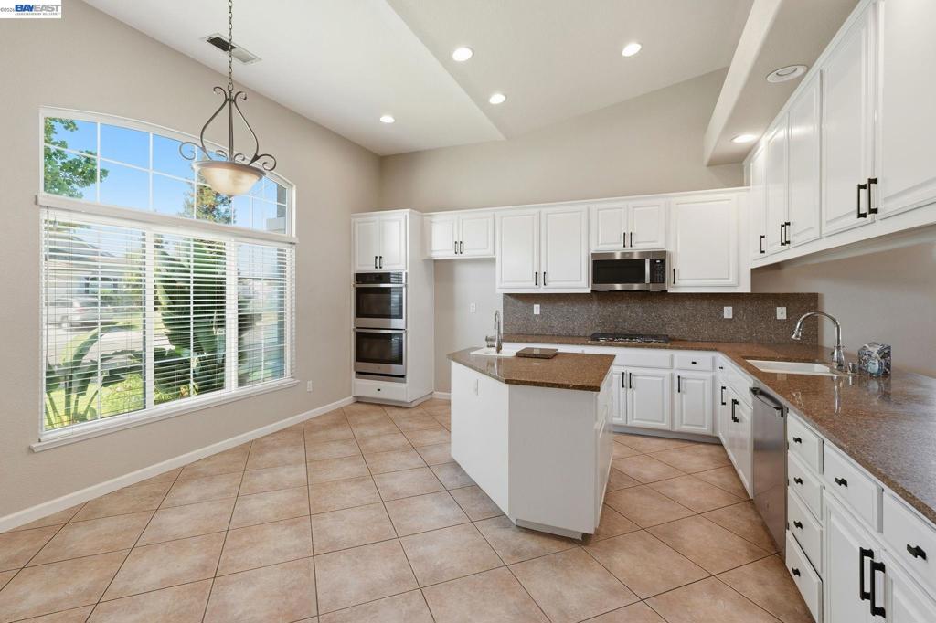 1532 Sophie Ln Property Photo 12