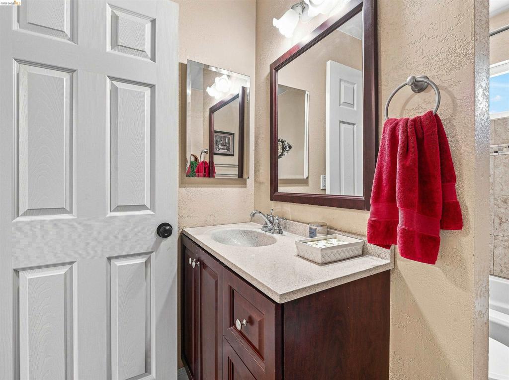 2842 Akino Ct Property Photo 27