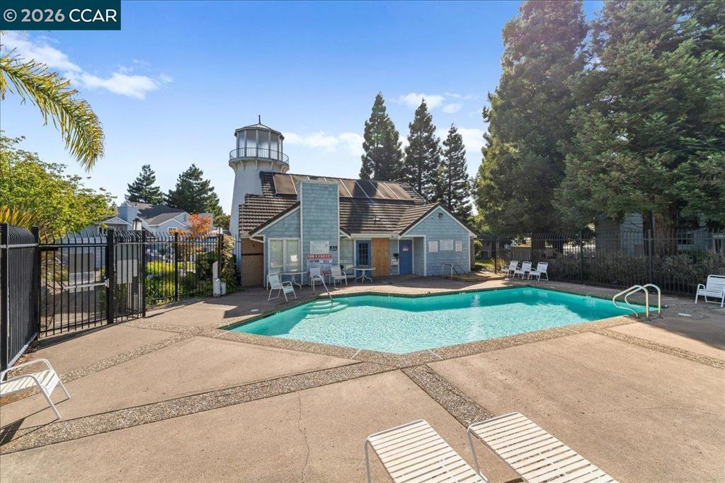 401 Lighthouse Property Photo 15