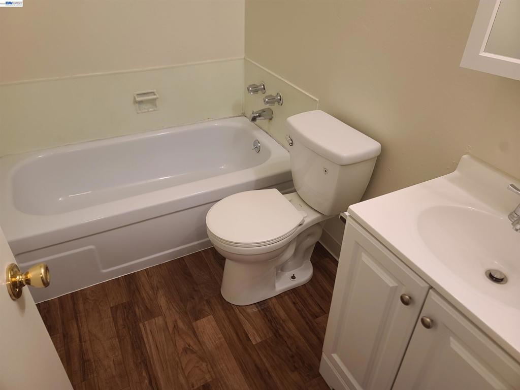 22759 Vermont St Property Photo 14
