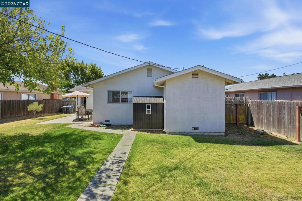 1548 James St Property Photo 28