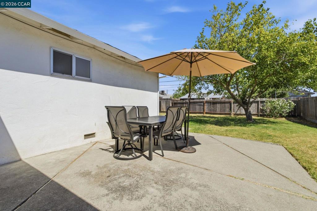 1548 James St Property Photo 33