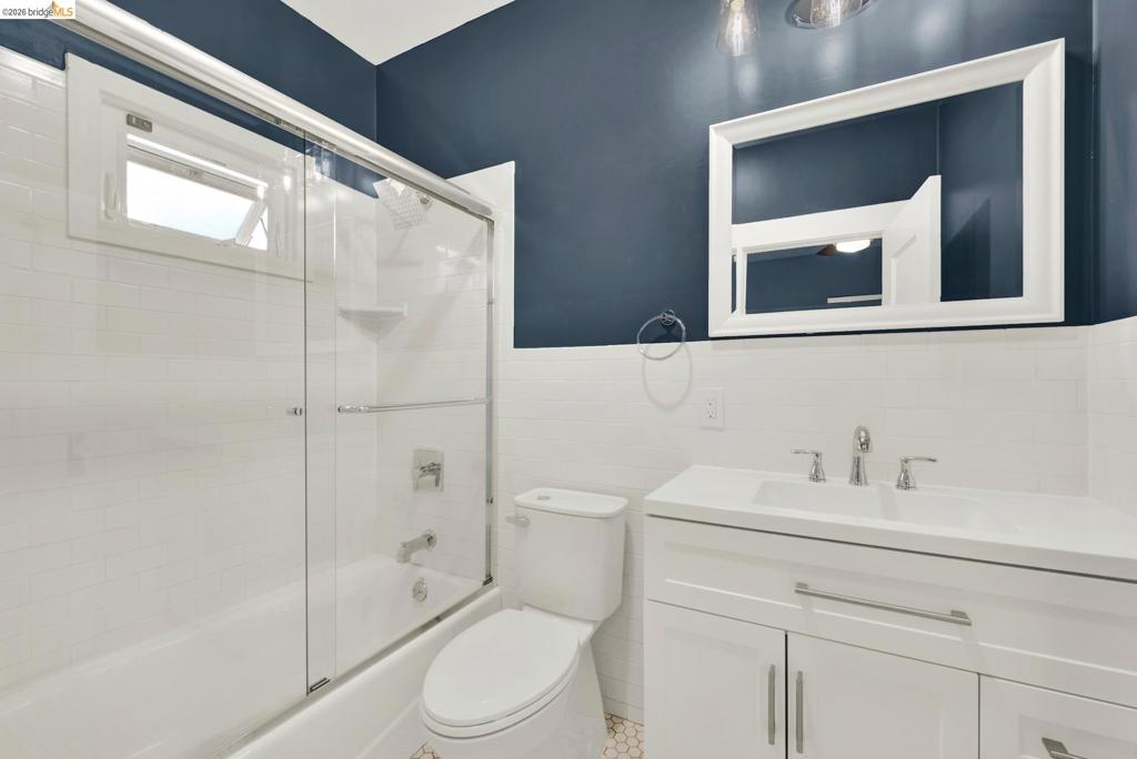 1043 47th St Property Photo 37