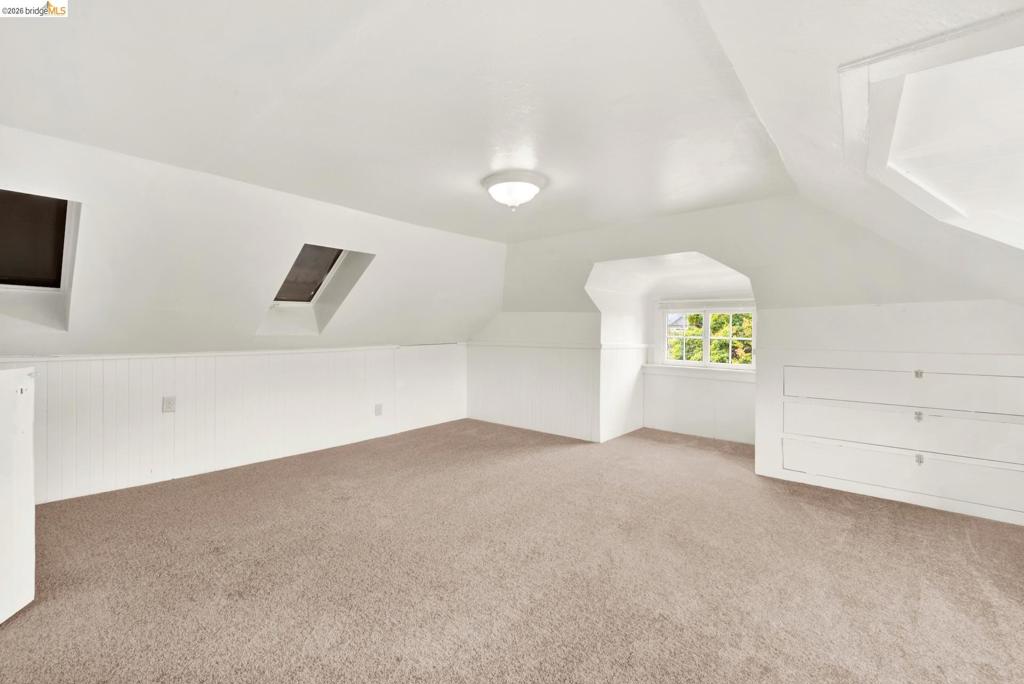 1043 47th St Property Photo 48