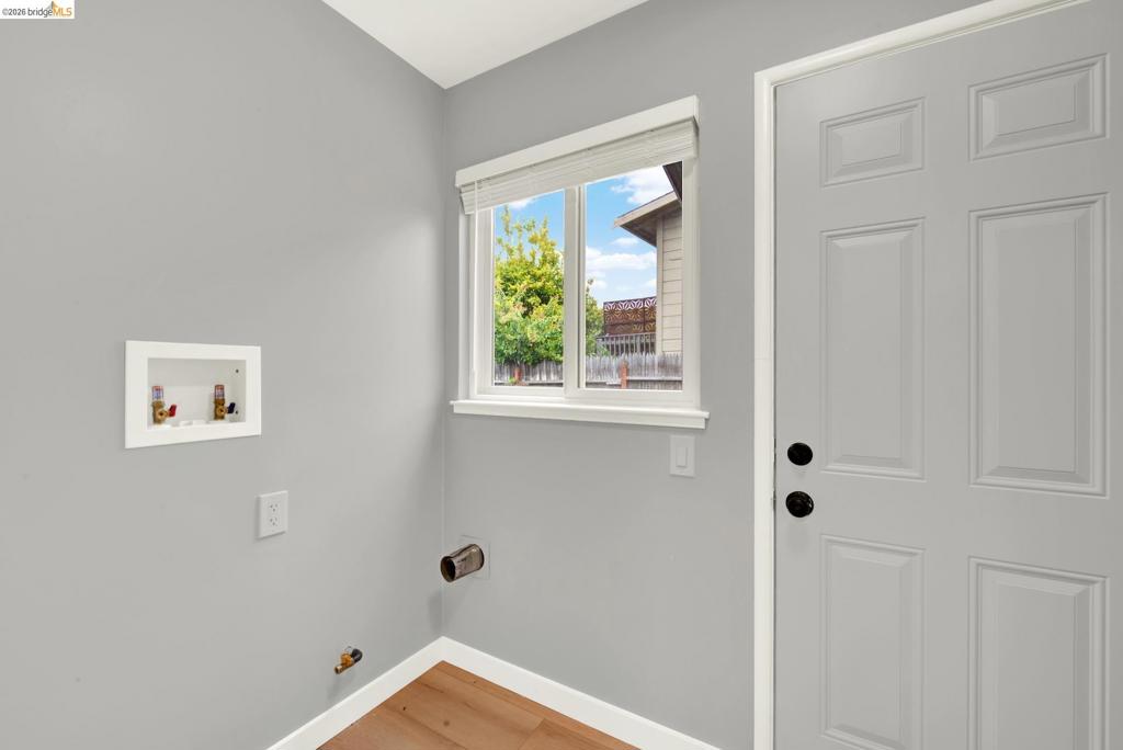 1043 47th St Property Photo 65