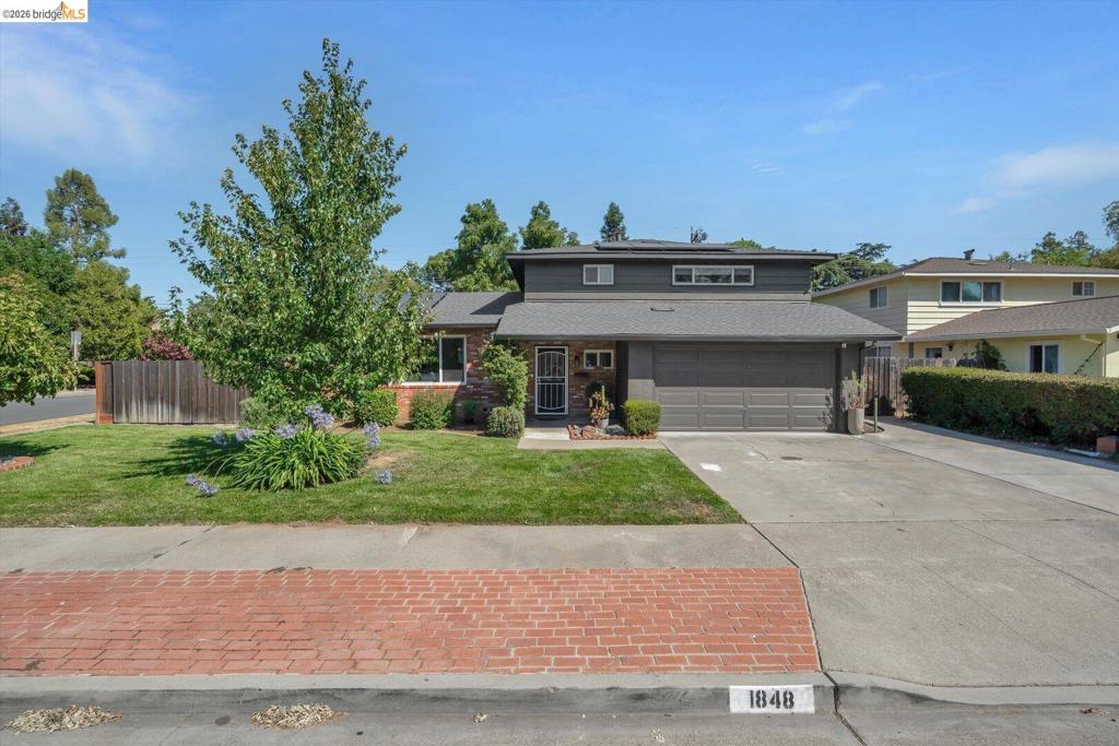 1848 Polk St Property Photo 3
