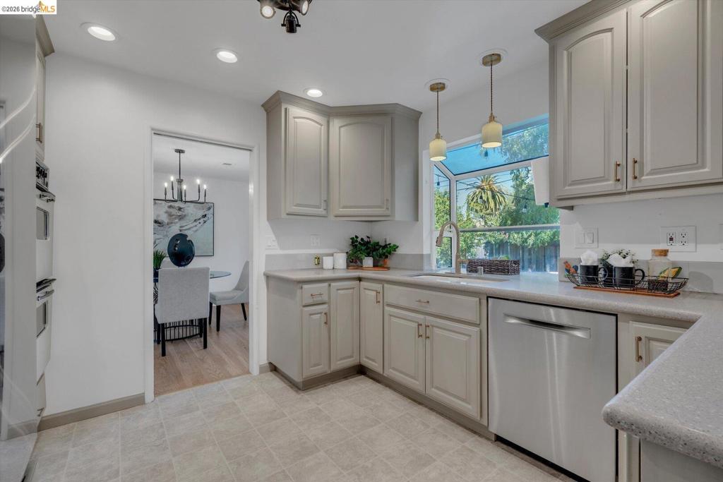 1848 Polk St Property Photo 17
