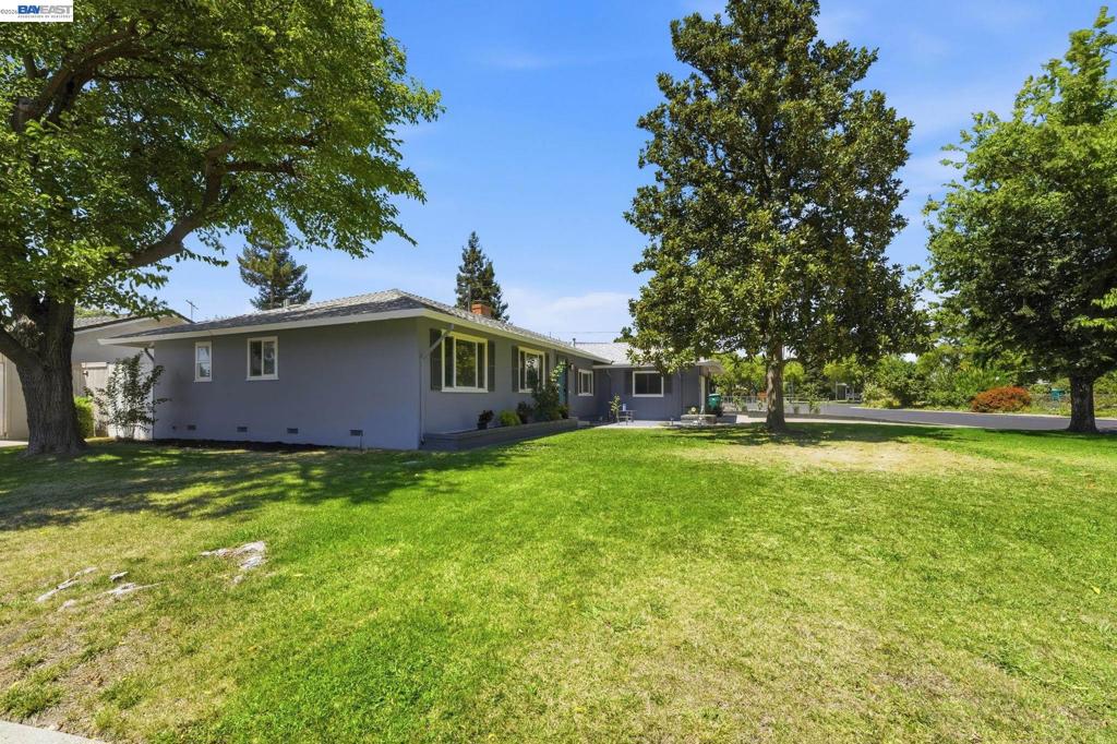 6311 Belmont Pl Property Photo 5