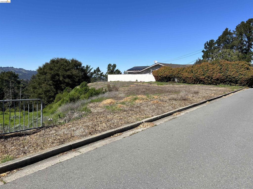 82 Zander Dr Property Photo 3