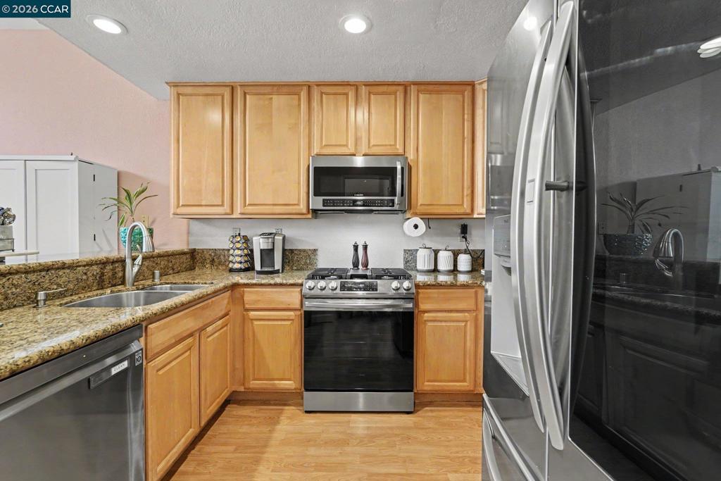 5251 Pebble Glen Dr Property Photo 8