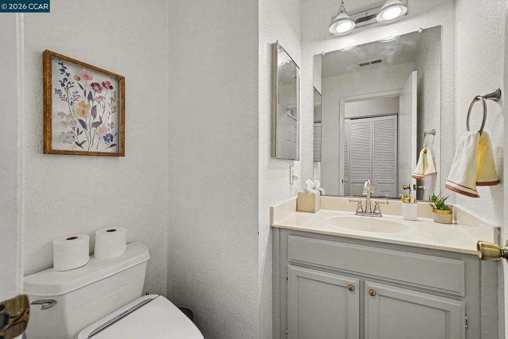 5251 Pebble Glen Dr Property Photo 10