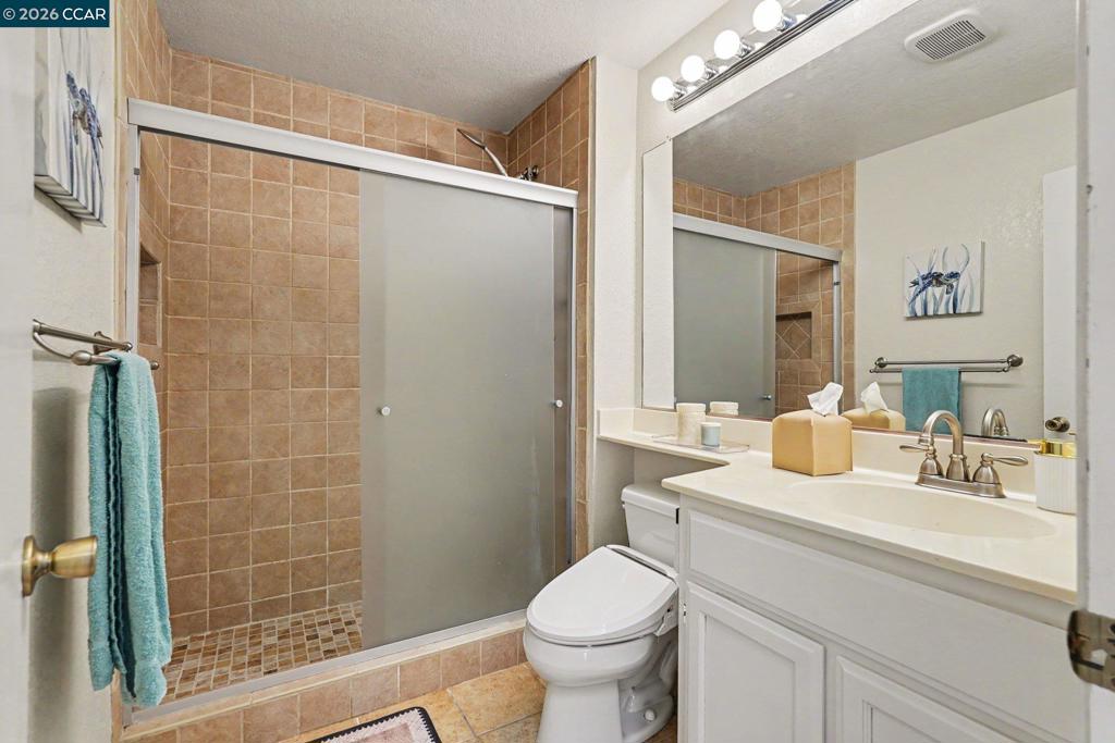 5251 Pebble Glen Dr Property Photo 15