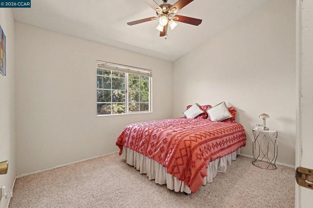 5251 Pebble Glen Dr Property Photo 16