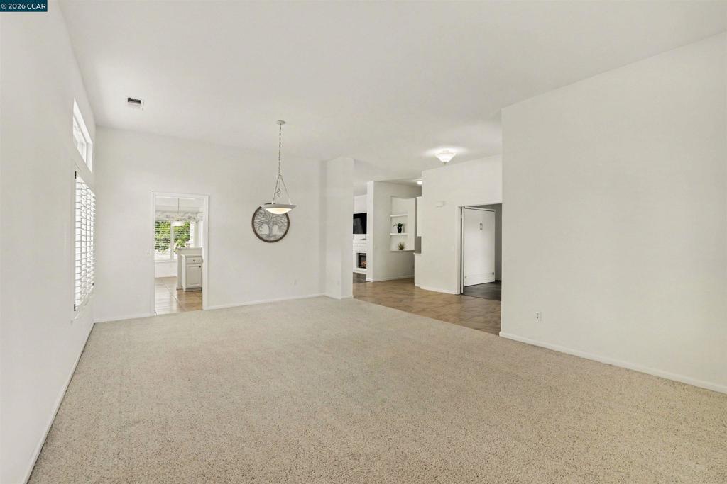 143 Honeygold Ln Property Photo 12