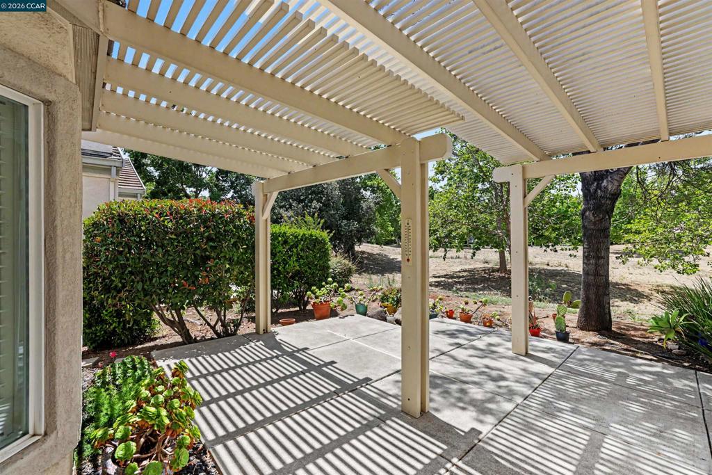 143 Honeygold Ln Property Photo 27