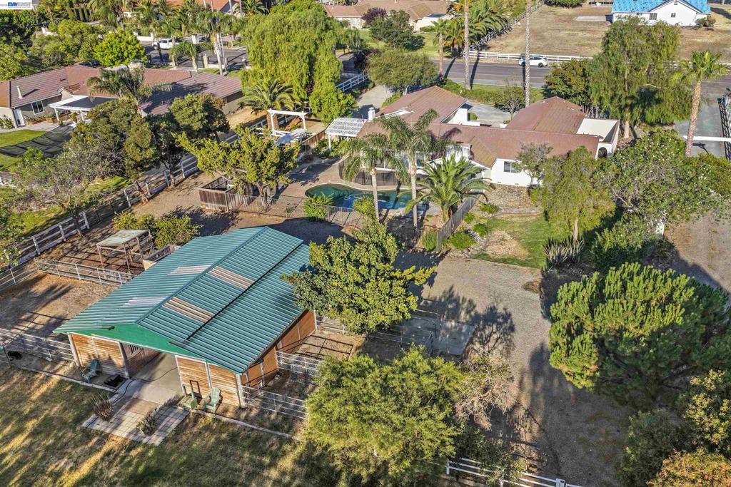 23110 Los Ranchos Dr Property Photo 8
