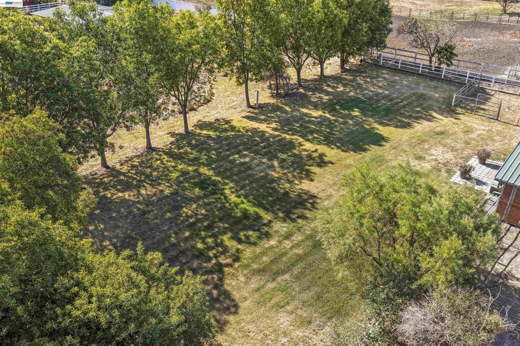 23110 Los Ranchos Dr Property Photo 12