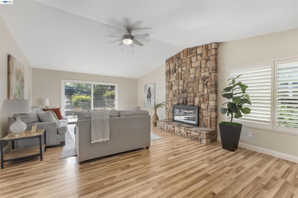 23110 Los Ranchos Dr Property Photo 29
