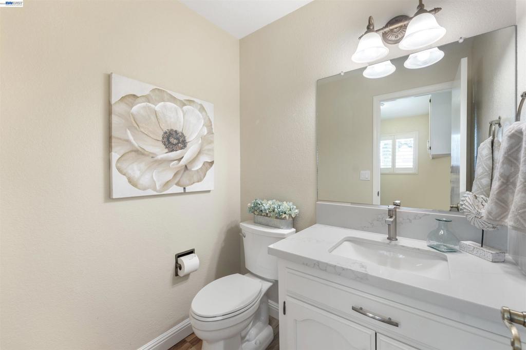 23110 Los Ranchos Dr Property Photo 32