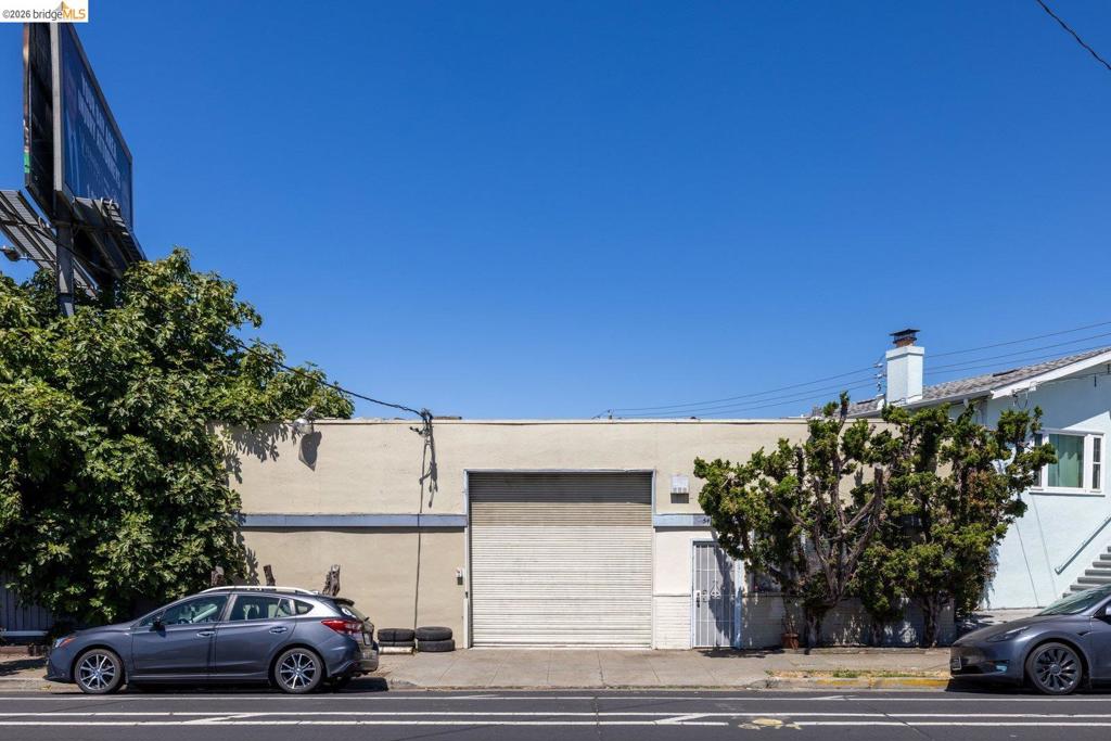 5417 Adeline St Property Photo 1