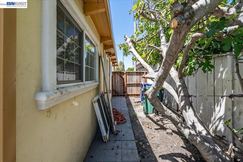 1006 Lake St Property Photo 26