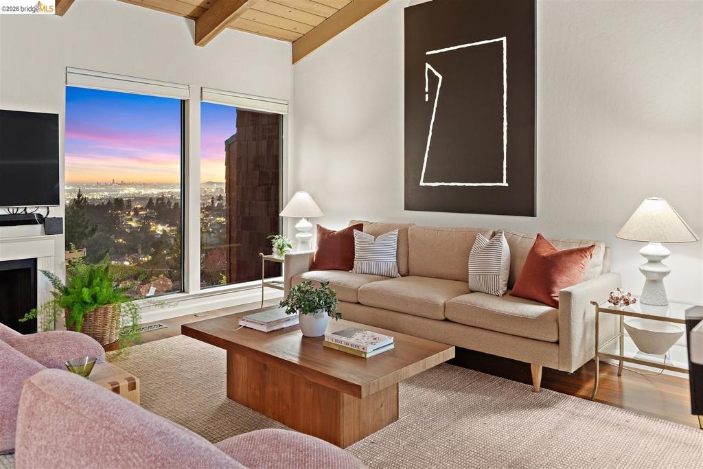 32 Sereno Circle Property Photo 4