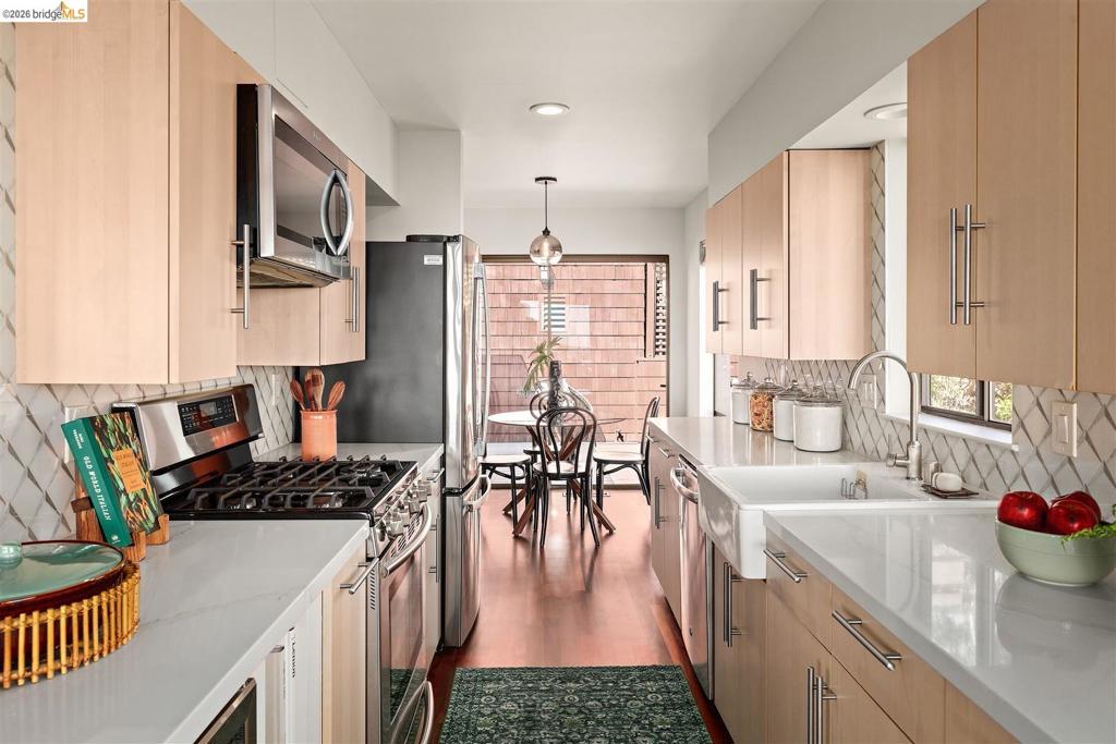 32 Sereno Circle Property Photo 6
