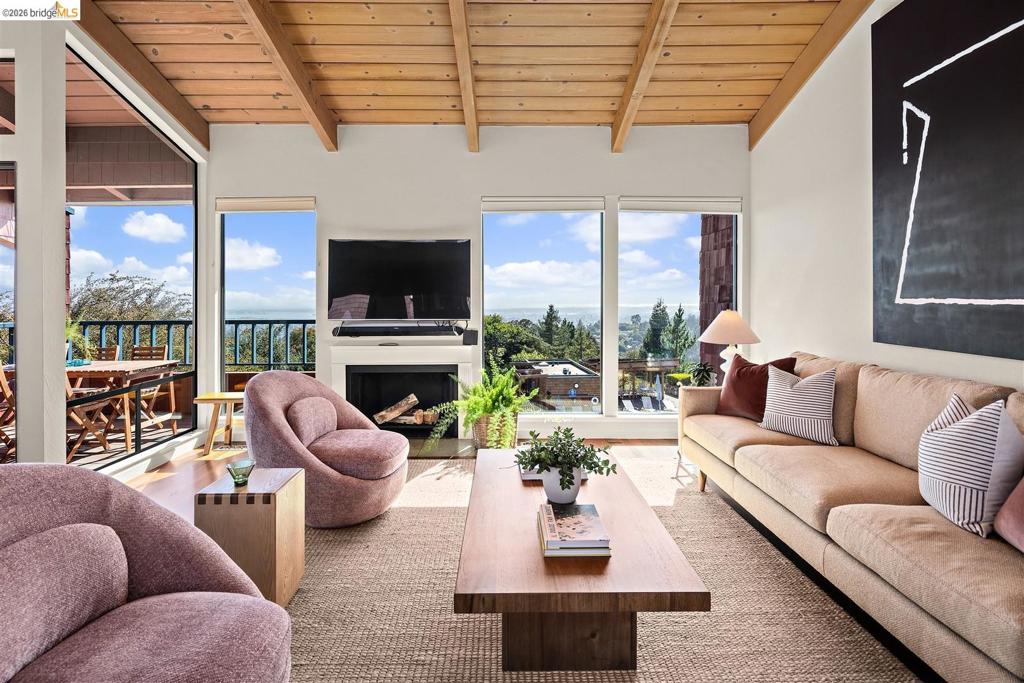 32 Sereno Circle Property Photo 7