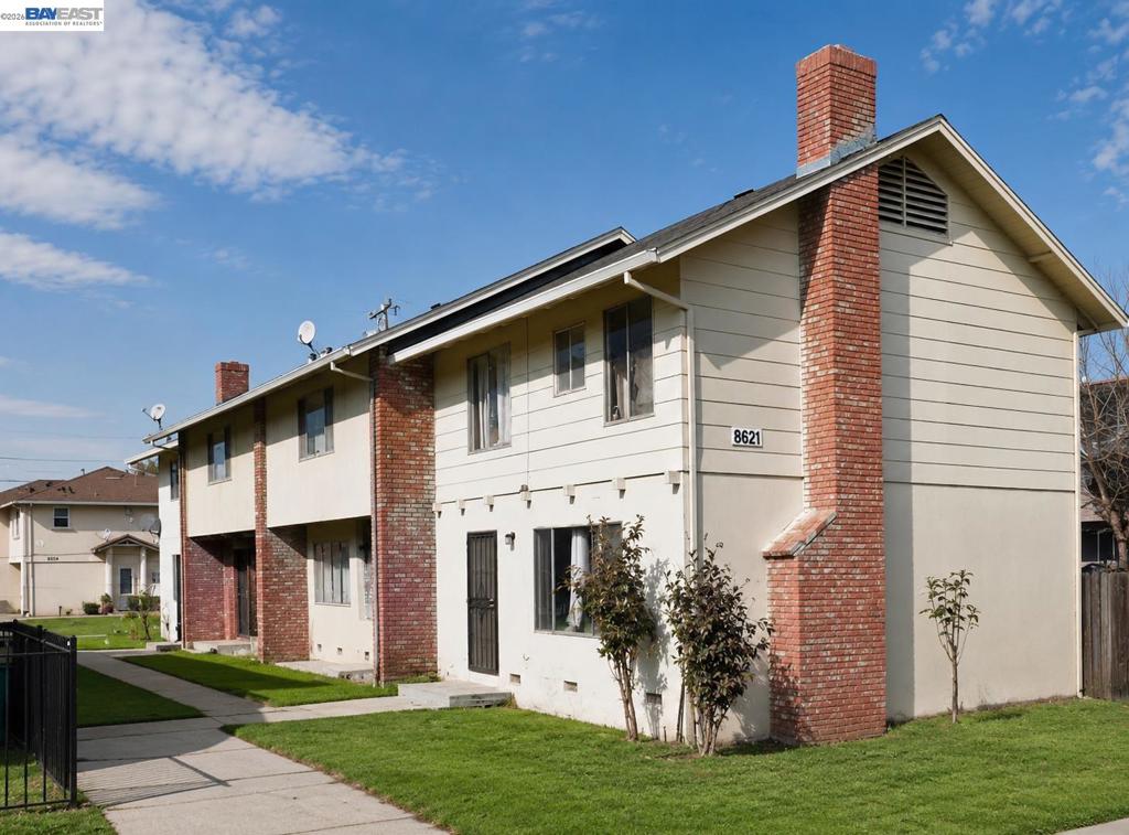 8621 Santa Paula Way Property Photo 1