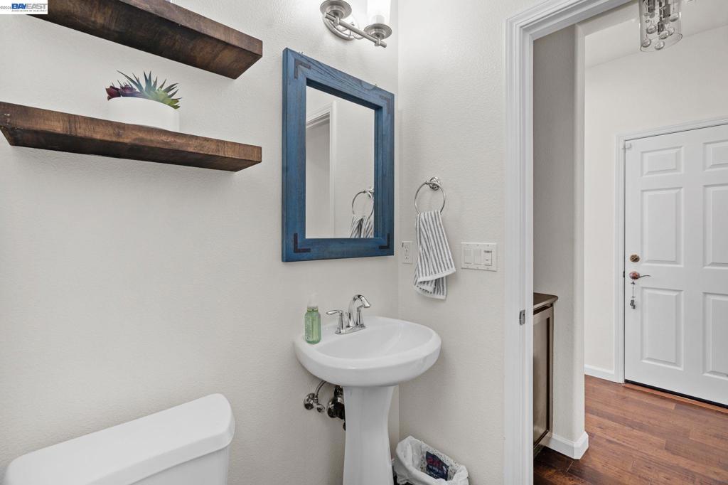 663 Falling Star Drive Property Photo 14
