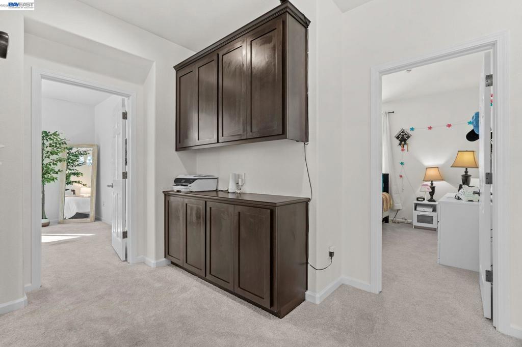 663 Falling Star Drive Property Photo 15