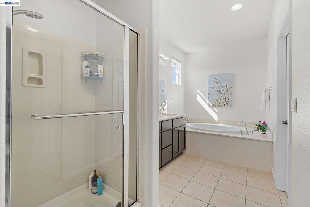 663 Falling Star Drive Property Photo 18