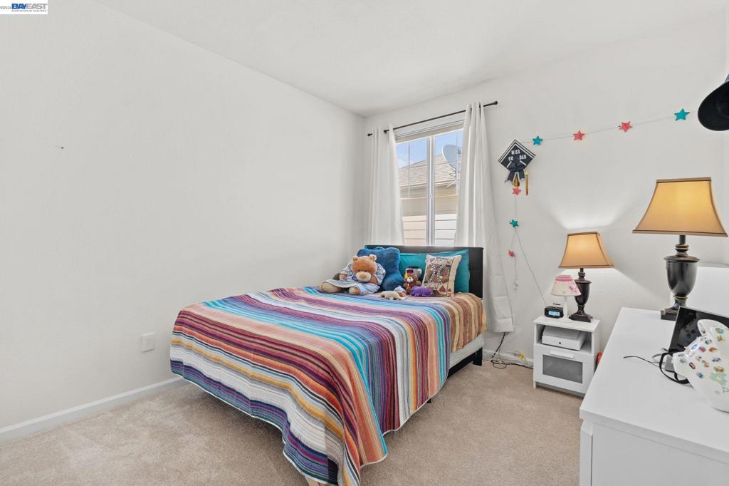 663 Falling Star Drive Property Photo 20