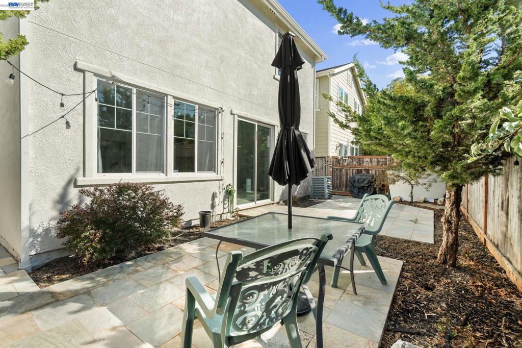 663 Falling Star Drive Property Photo 30