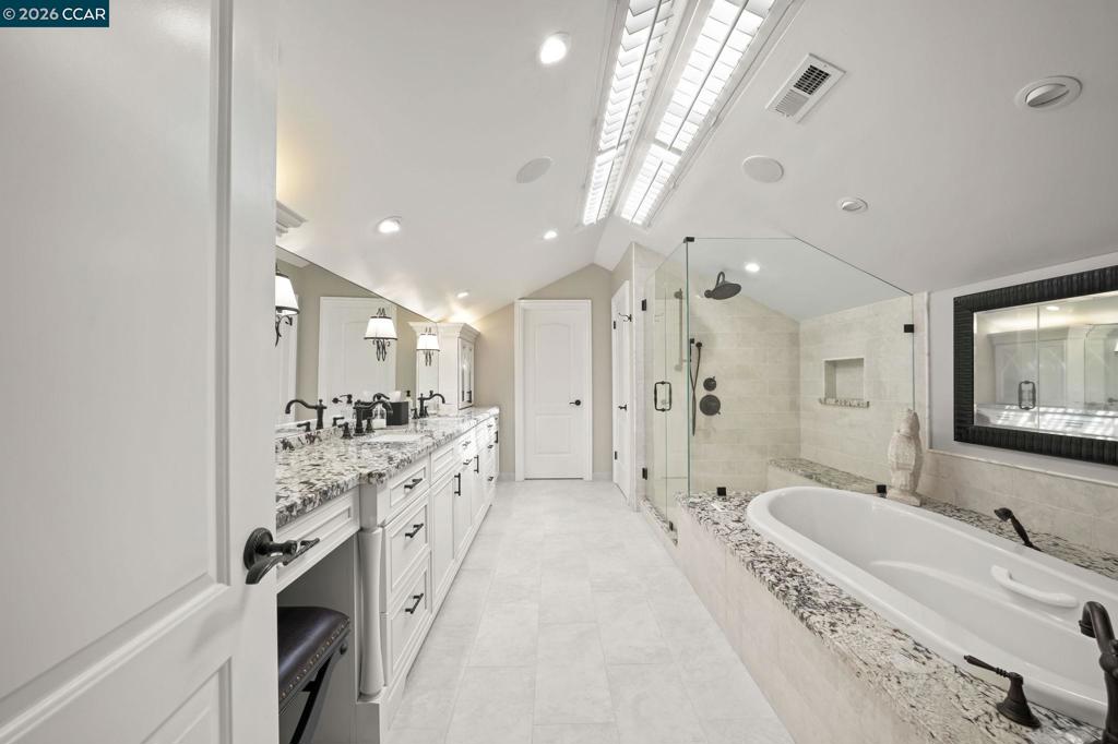 3058 Live Oak Ct Property Photo 45